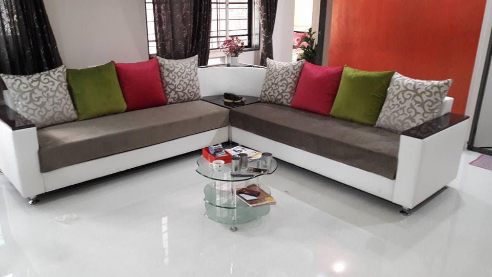 3 Seater Brown & White Coloured Contemporary Style Sofa