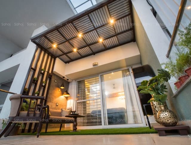 Stylish and Modern Outdoor Balcony