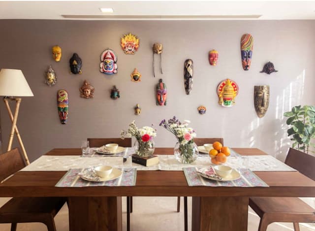 Dining Space that Seamlessly Blends Art and Hospitality