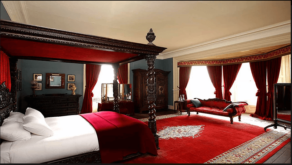 Bedroom Steeped in Classic Victorian Elegance