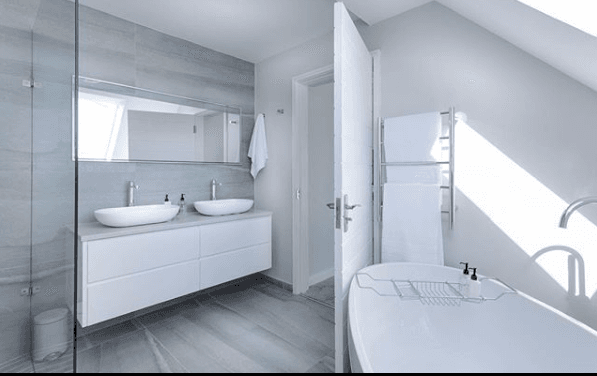 Modern Bathroom Showcases a Minimalist Aesthetic