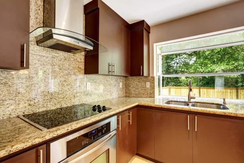 0307060005 – 04 – Granite Backsplashes Granite Backsplashes