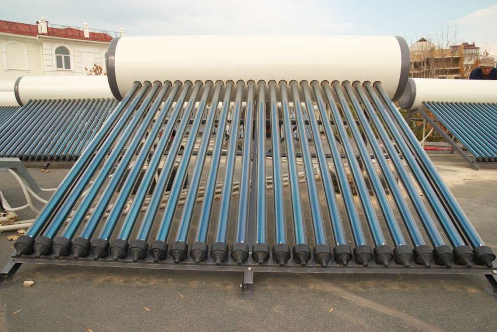 0609030009-01-Capacity-of-Solar-Water-Heater-shutterstock_39964090