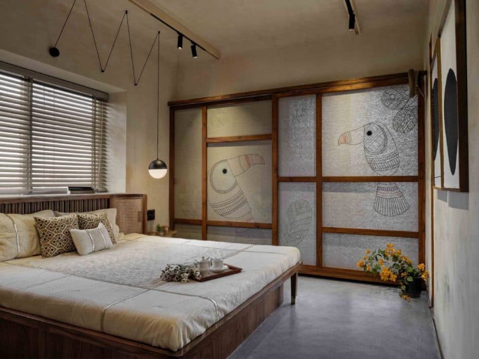 Bedroom-accommodating-Wooden-Double-Bed-with-Storage-below Design Detail Banner 0