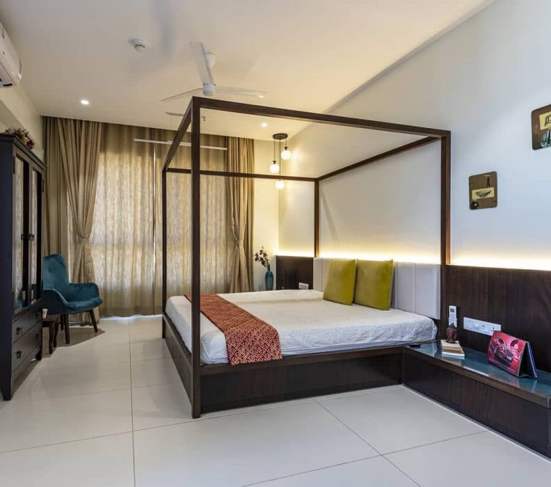 Bedroom-incorporating-Wooden-Canopy-Bed-with-Storage-below Design Detail Banner 0
