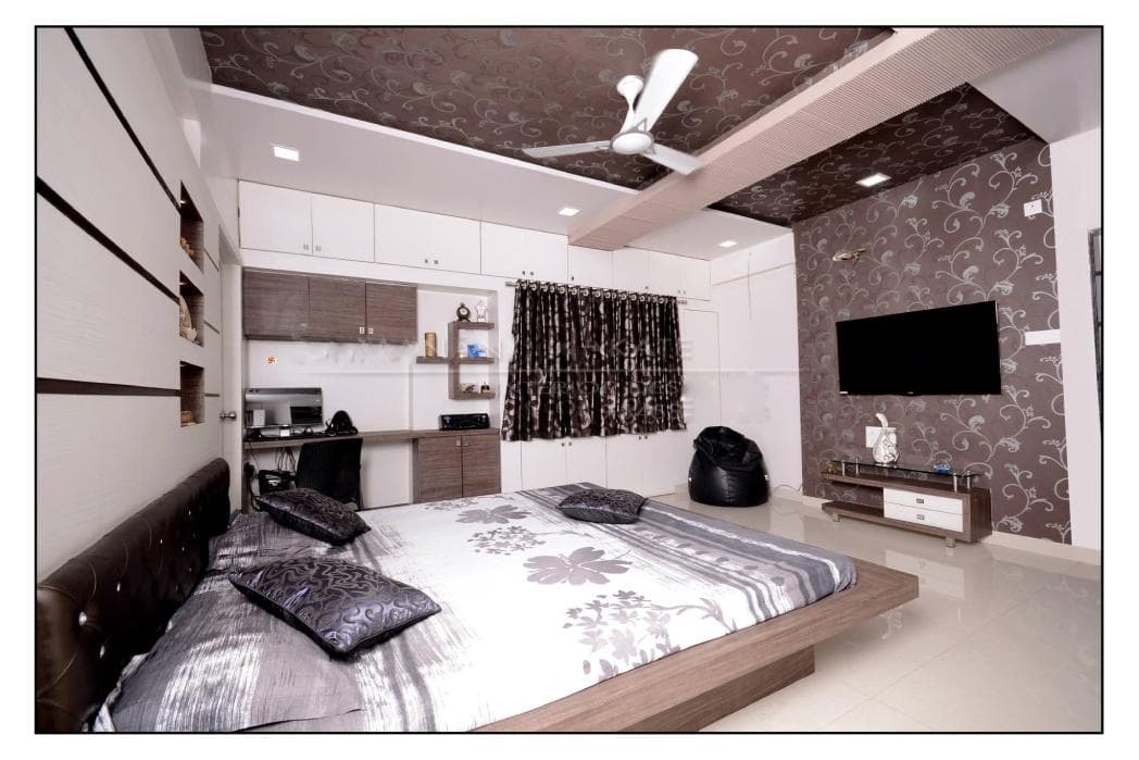 Bedroom-incorporating-Wooden-Platform-Bed-03 Design Detail Banner 2