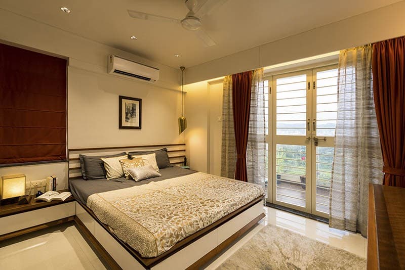 Bedroom-with-Wooden-Double-Bed-Wooden-Strip-Headboard-Linear-Wooden-Side-Table-with-Cube-Table-Lamp-Window Design Detail Banner 0