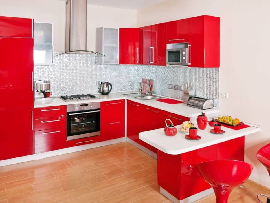 C-Shaped-Kitchen-in-Red-White-Theme-in-Glossy-Finish Design Detail Banner 0