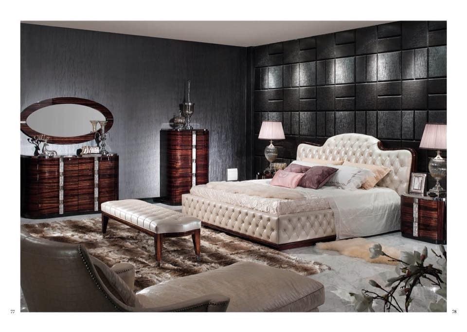 Luxurious-Bedroom-with-Fully-Tufted-Upholstered-Bed-with-Camelback-Headboard-Side-Table-With-Table-Lamps Design Detail Banner 0