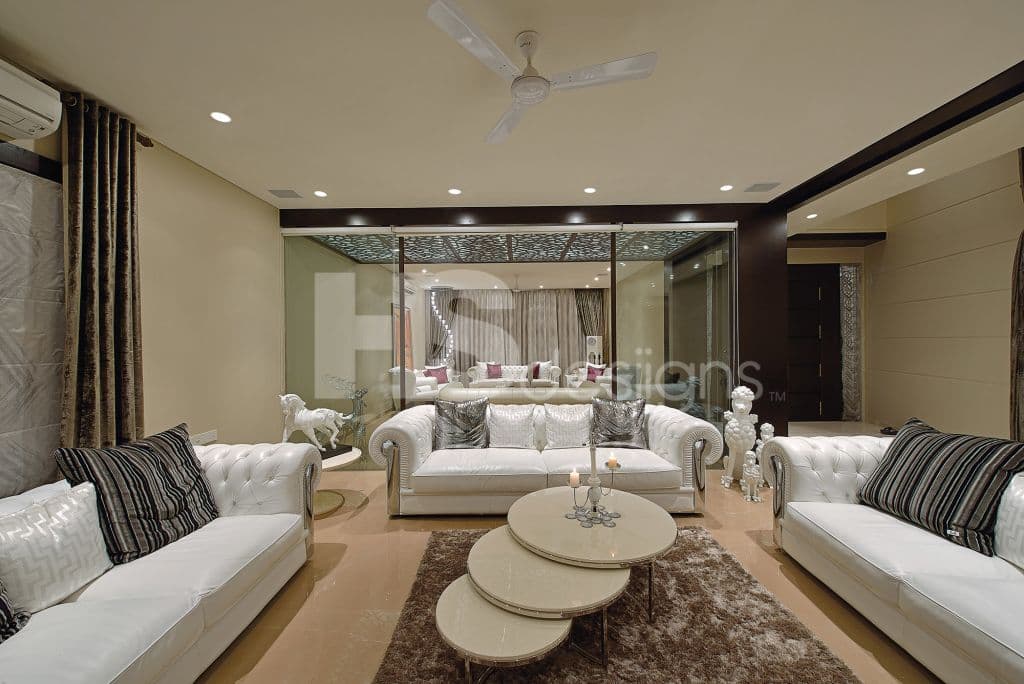 Luxurious-Living-Room-incorporating-White-Leather-Chesterfield-Sofa-Set Design Detail Banner 0