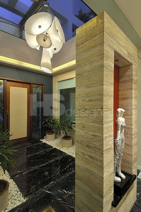 Passage-Area-with-Stone-Pebbles-on-both-sides-Black-Marble-Flooring-02 Design Detail Banner 1