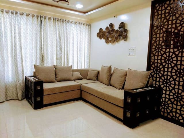 Small-Living-Room-incorporating-L-Shaped-Upholstered-Sectional-Sofa Swiper Content 1