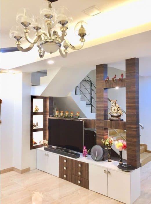 TV-Unit-under-Staircase-comprises-of-Wooden-Open-Display-Cabinet-with-Spot-Lights-for-placing-Decor-Elements-Antiques Design Detail Banner 0