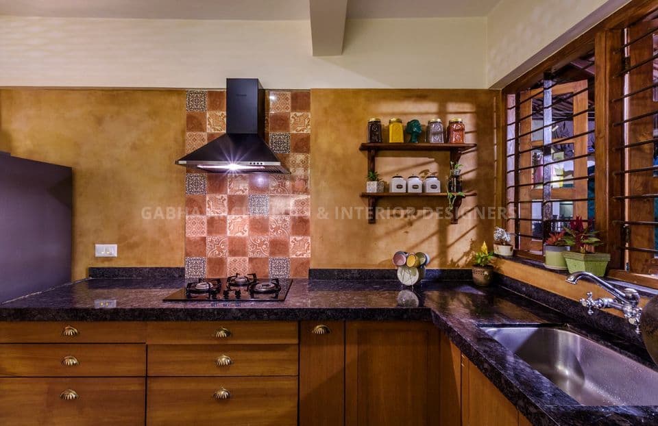 Traditional-L-Shaped-I-Shaped-Carpenter-Made-Wooden-Kitchen-Counters-with-Granite-Countertops Design Detail Banner 0