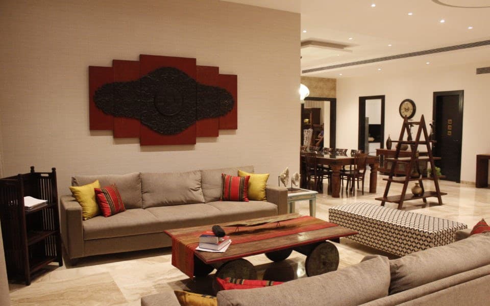 Transitional-Living-Room-comprising-of-Fabric-Upholstered-Square-Armed-Sofa Design Detail Banner 0