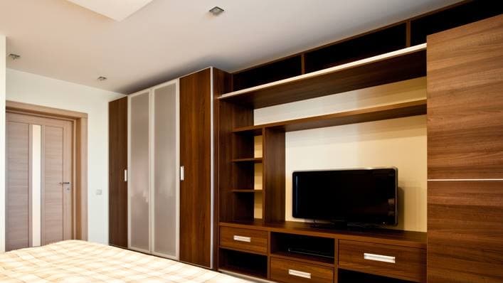 Wooden-T.V.-Unit-with-Single-Storage-Cabinet-on-right-side Design Detail Banner 0