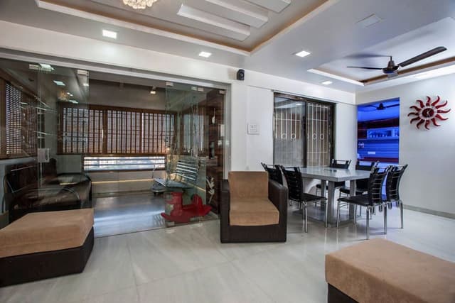 living-room-2 Swiper Content 1