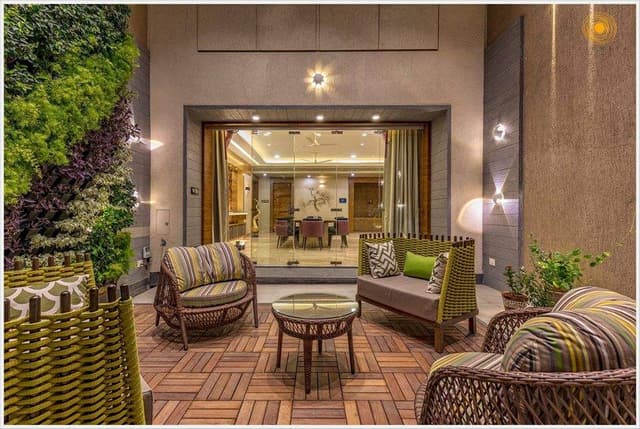 Double Heighted Home Garden – 2 Double Heighted Home Garden