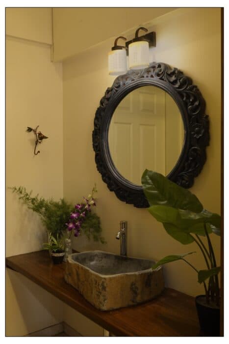 stone-carved washbasin stone-carved washbasin