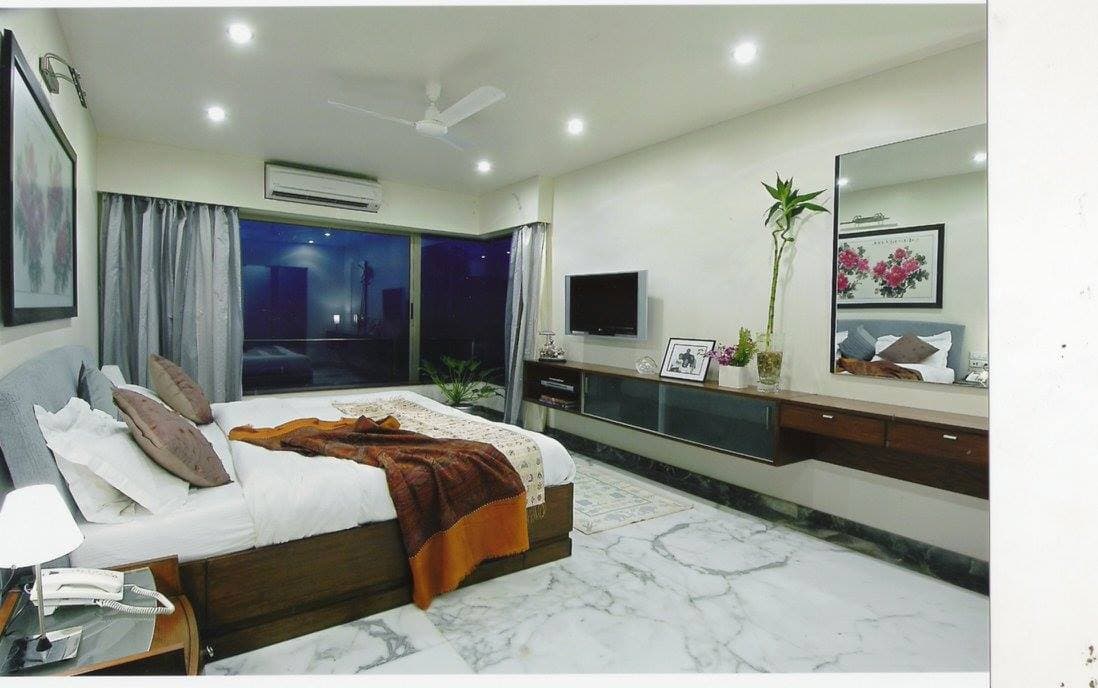 Bedroom consists of Rectangular Wooden Bed Bedroom consists of Rectangular Wooden Bed