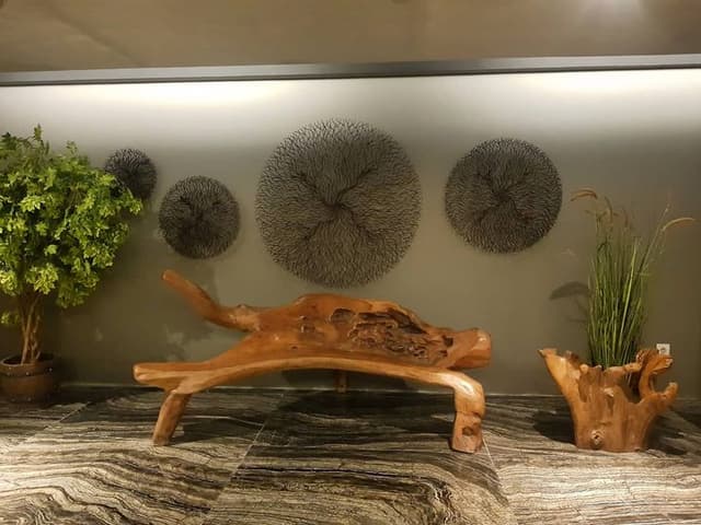 A Bench & Pot From the Natural Wood Trunk A Bench & Pot From the Natural Wood Trunk