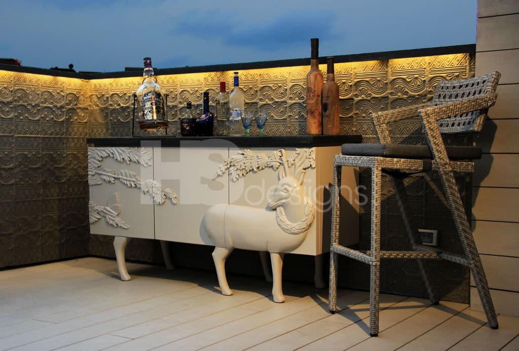 Artistic Bar Table Consists White Deer Mural Unit with Black Granite Top Artistic Bar Table Consists White Deer Mural Unit with Black Granite Top