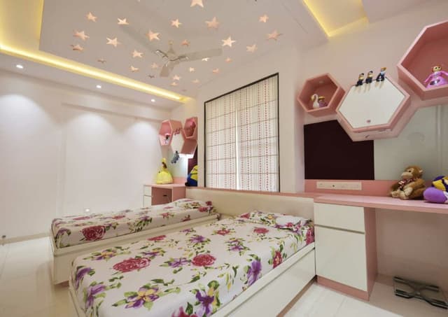 Pink & White themed Children’s Bedroom Pink & White themed Children's Bedroom