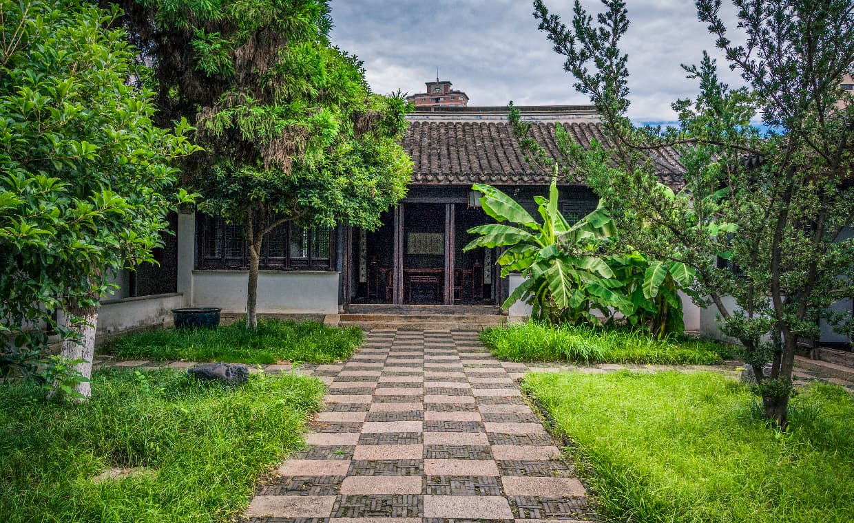 Green Spaces for Safe Residential Areas Green Spaces for Safe Residential Areas