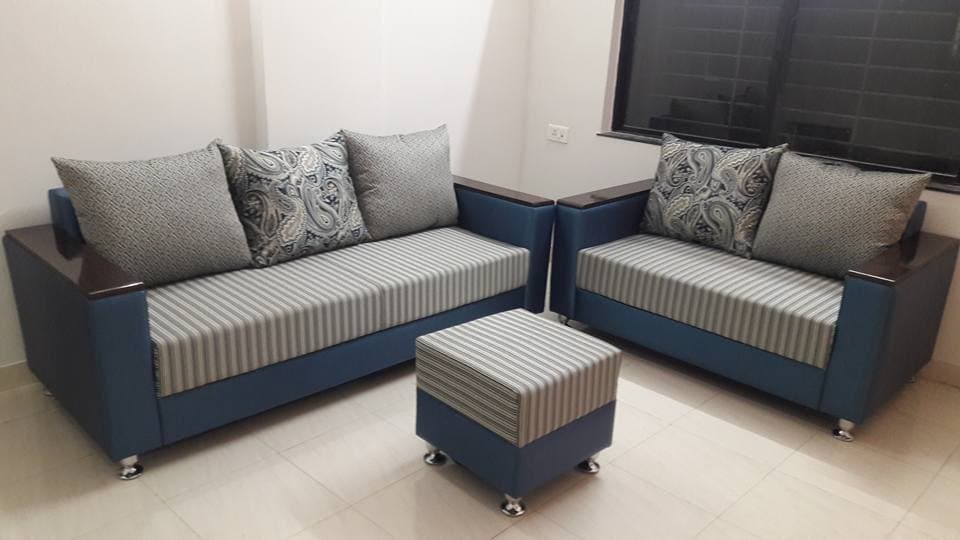 3 Seater Brown & White Coloured Contemporary Style Sofa 3 Seater Brown & White Coloured Contemporary Style Sofa