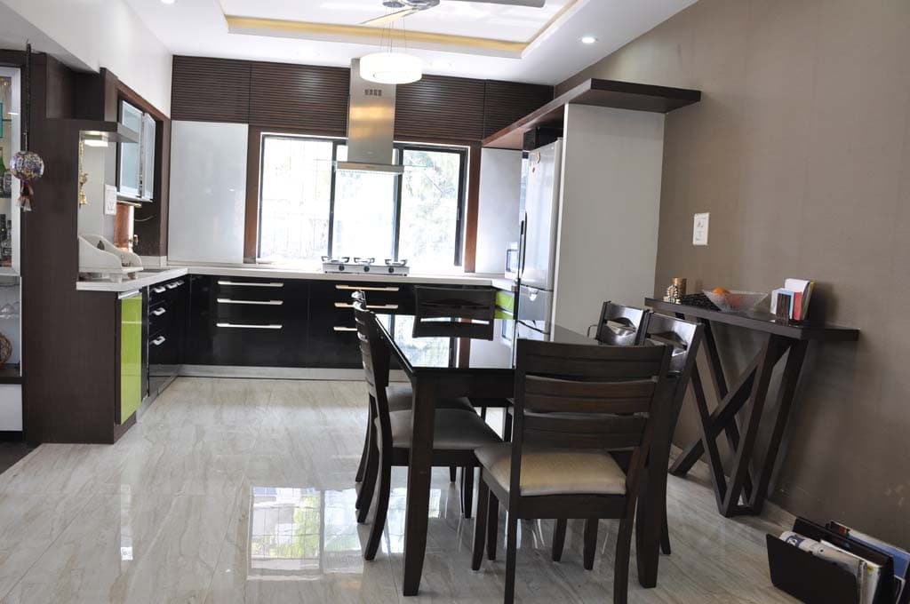 Modern Dining Area and a Stylish Bar Modern Dining Area and a Stylish Bar