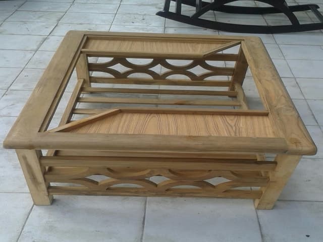 Beautifully Carved, Brown-Grained Solid Wood Table Beautifully Carved, Brown-Grained Solid Wood Table