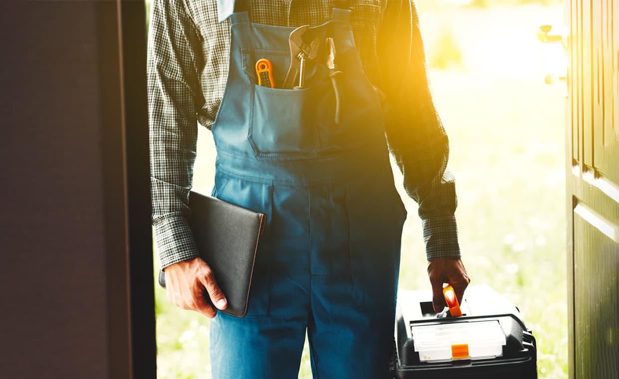 Reasons to Hire a Professional Plumber Reasons to Hire a Professional Plumber