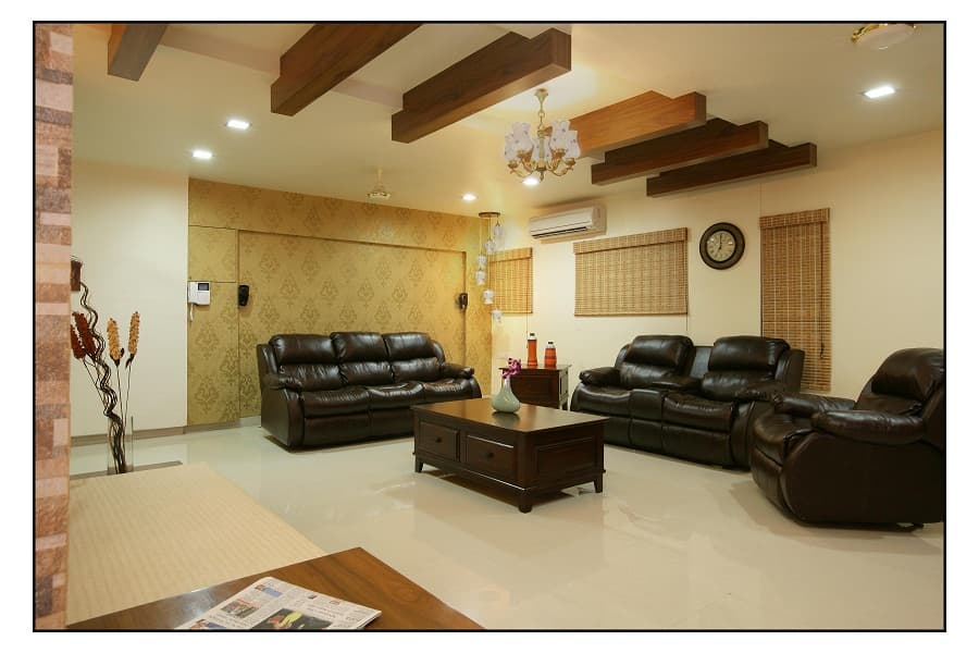 Living Room is Captivating Blend of Contemporary and classical Motifs Living Room is Captivating Blend of Contemporary and classical Motifs