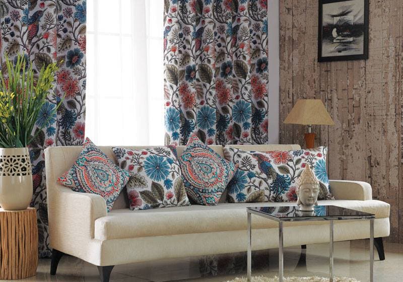 Placing your Modern Creme Coloured Rectilinear Sofa Placing your Modern Creme Coloured Rectilinear Sofa