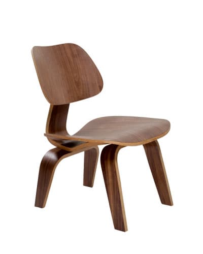 Modern Wooden Chair with a Distinct Design Modern Wooden Chair with a Distinct Design
