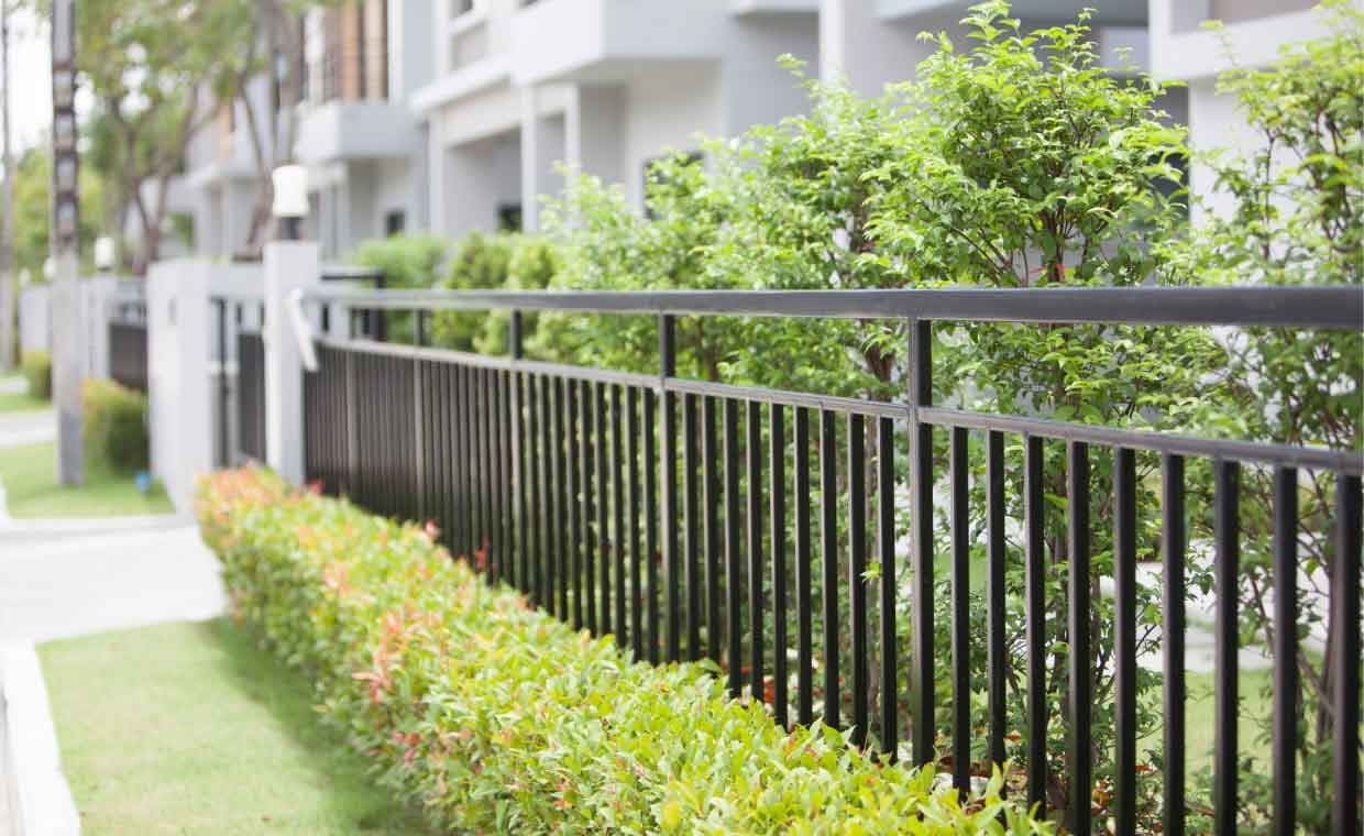 Choosing the Perfect Fence for Home Choosing the Perfect Fence for Home