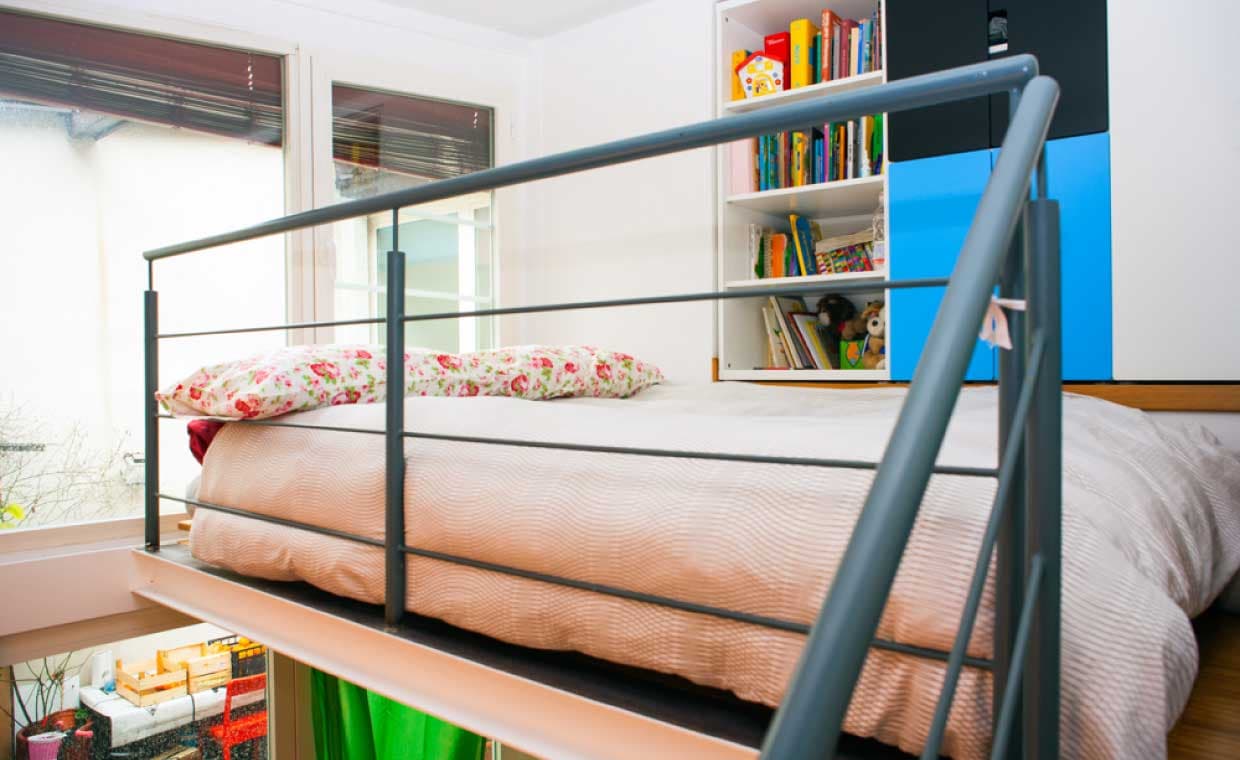 Space-Saving Solutions for Small Bedrooms Space-Saving Solutions for Small Bedrooms