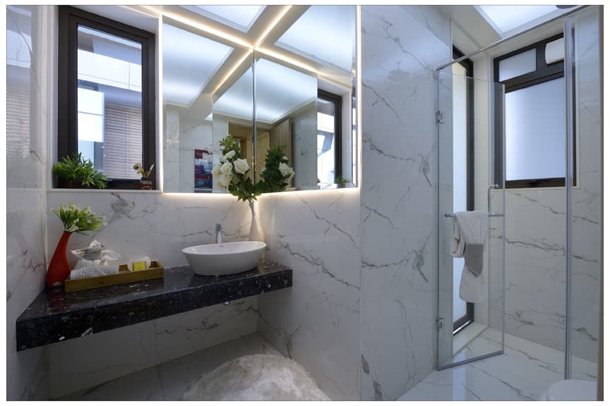 Luxurious Modern Bathroom with a Sleek Design Luxurious Modern Bathroom with a Sleek Design