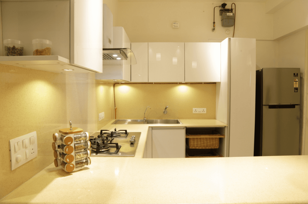 Handleless White Cabinetry with a Glossy Finish Handleless White Cabinetry with a Glossy Finish