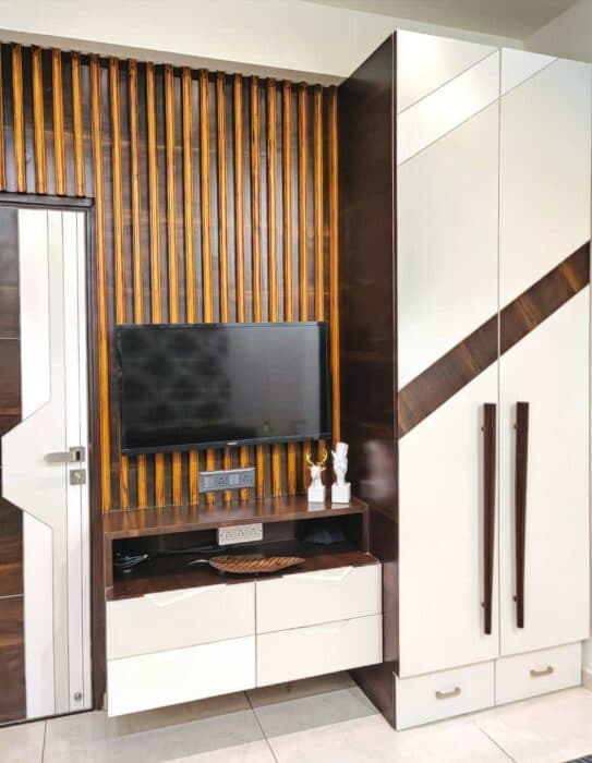Stylish and Contemporary TV Unit Stylish and Contemporary TV Unit