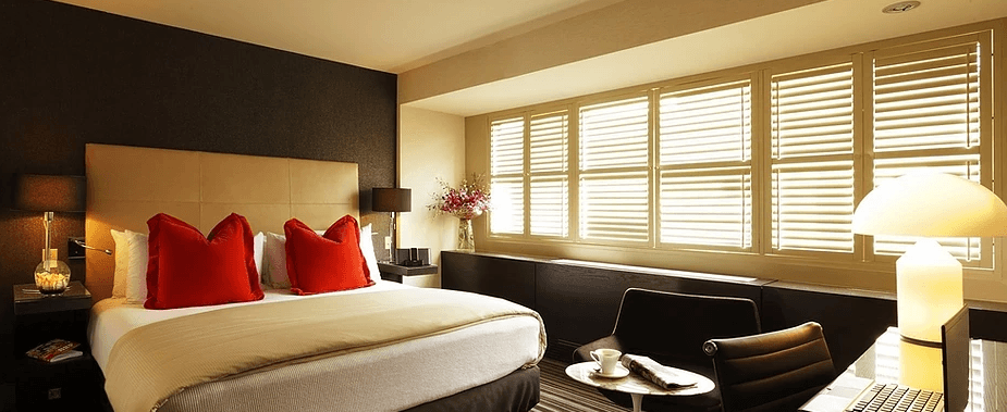 Eaturing a Plush Double Bed Adorned Eaturing a Plush Double Bed Adorned