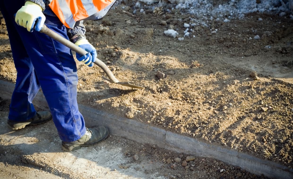 Excavation-Based Pipe Repairs Excavation-Based Pipe Repairs