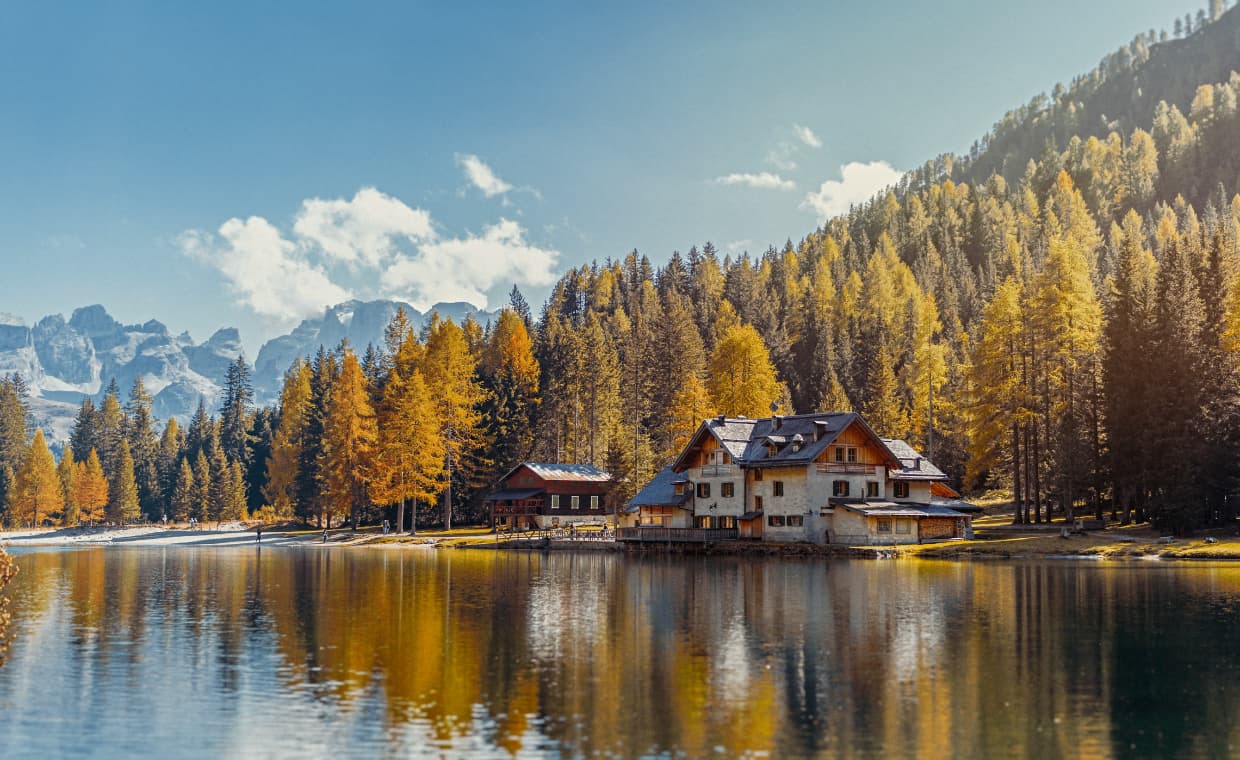 Designing Lakefront Home Designing Lakefront Home